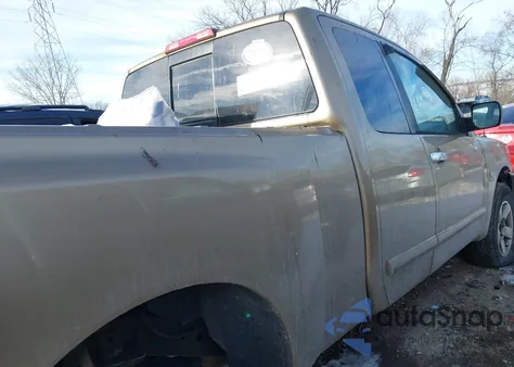 2004 Nissan Titan Se z USA, uszkodzony, nr VIN 1N6AA06A04N574640